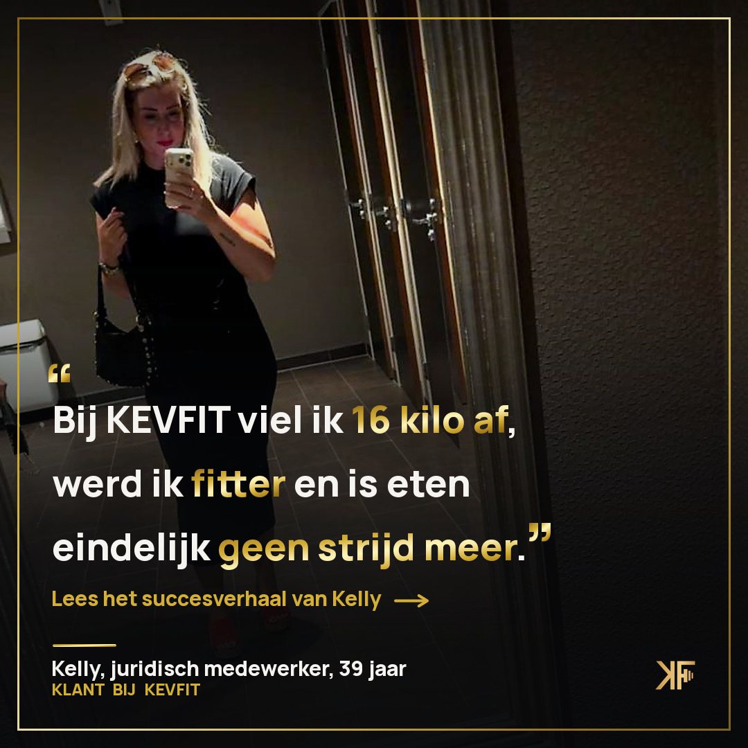 Kelly in een jurk, met haar uitspraak: Bij KEVFIT viel ik 16 kilo af, werd ik fitter en is eten eindelijk geen strijd meer.